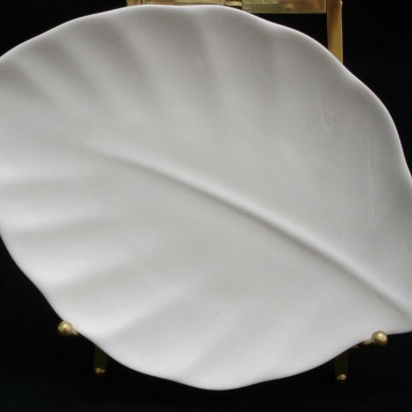 NEW wop 3pc White Crate & Barrel Leaf Dishes/Trinket Dish/Serving - Picture 3 of 3